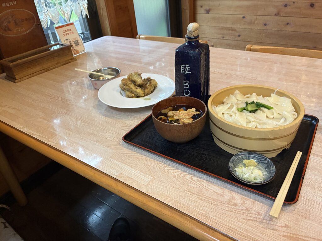 レストラン睦（BOKU）でいただいた、山梨の郷土料理おざらとまいたけの天ぷら